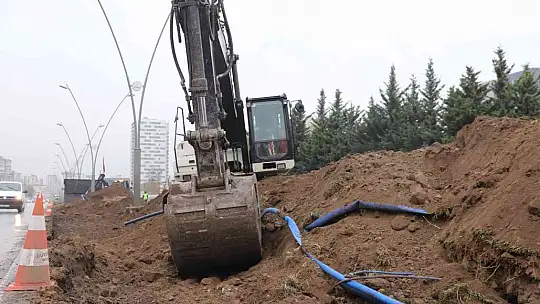 Büyükkılıç: 'MKP Bulvarı'nda 47 iş makinası ve 100 personel ile çalışıyoruz'