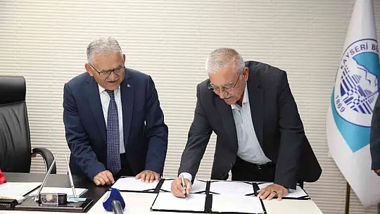 Büyükkılıç: 'Tarihi türbeyi yeniden ayağa kaldırdık'