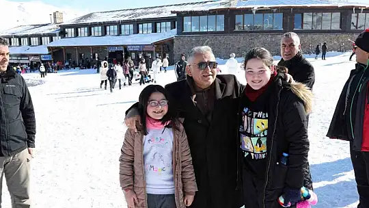Büyükkılıç: 'Türkiye'nin her yerinden Erciyes'e geliyorlar'