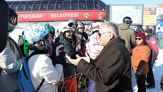 Büyükkılıç: 'Türkiye'nin her yerinden Erciyes'e geliyorlar'