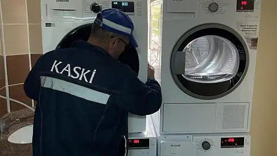 Büyükşehir depremin ilk gününden beri yaraları sarıyor