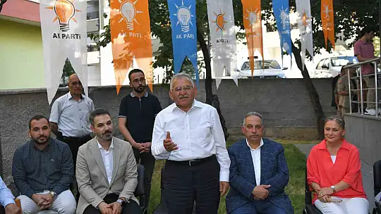 Büyükkılıç, AK Parti Talas İlçe Başkanlığı'nı ziyaret etti