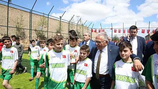 Büyükkılıç, 16 ilçeyi hizmetle buluşturdu