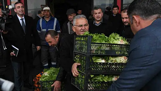 2 yardım tırı Adıyaman'a uğurlandı