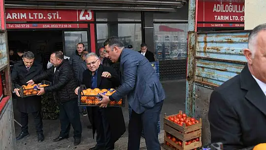 2 yardım tırı Adıyaman'a uğurlandı