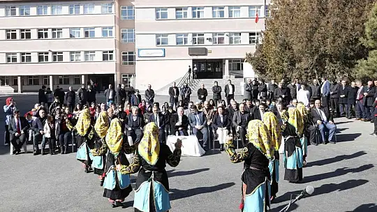 Başkan Büyükkılıç, 3,5 milyon TL'lik eğitim ve spor yatırımının açılışını yaptı