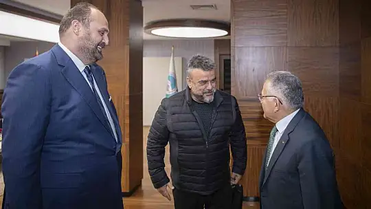 Sanatçı Bülent Serttaş Büyükkılıç'ı ziyaret etti