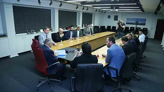 Büyükkılıç'a nezaket ziyareti...