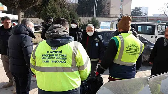 Deprem bölgesinde yaralar sarılıyor