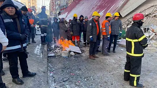 Başkan Büyükkılıç deprem bölgesinde