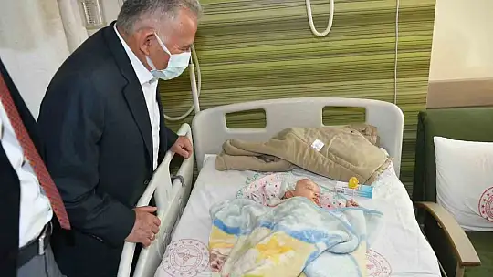 Büyükkılıç depremzedeleri ziyaret etti