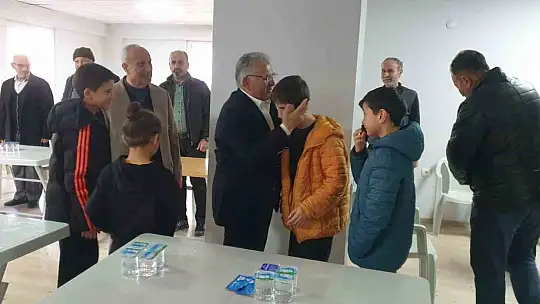 Büyükkılıç depremzedeleri yalnız bırakmıyor