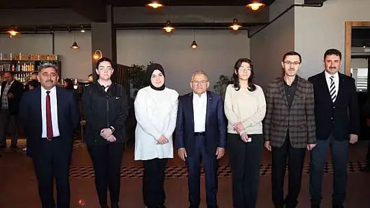 Başkan Büyükkılıç, Develi'de başarılı öğrencileri ödüllendirdi