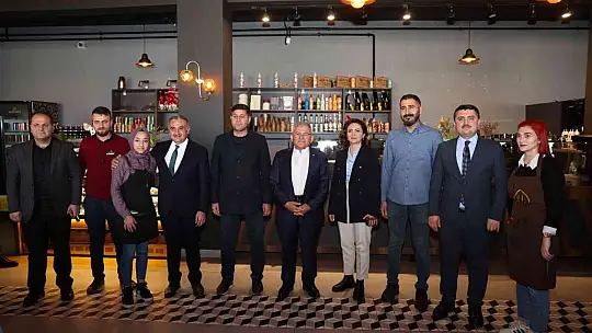 Başkan Büyükkılıç, Develi'de başarılı öğrencileri ödüllendirdi