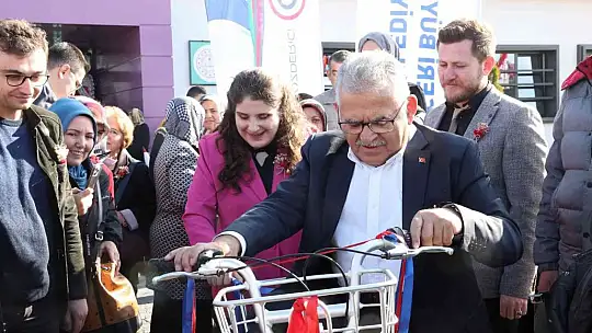 Başkan Büyükkılıç, engelli Selin'in hayalini gerçekleştirdi