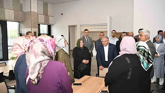 Büyükkılıç, özel çocuklarla bir araya geldi