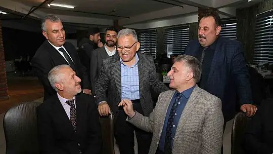 Büyükkılıç hafız öğrencilerle iftar sofrasında buluştu