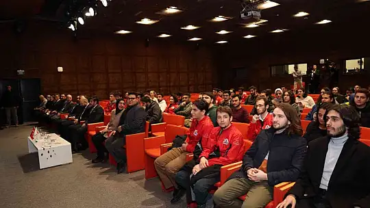 Büyükkılıç ile Vali Çiçek, AGÜ'de Teknofest gençliğiyle buluştu