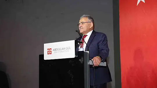 Büyükkılıç ile Vali Çiçek, AGÜ'de Teknofest gençliğiyle buluştu