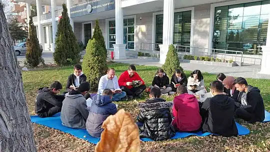 Başkan Büyükkılıç imkan sağlıyor, gençler okuyor