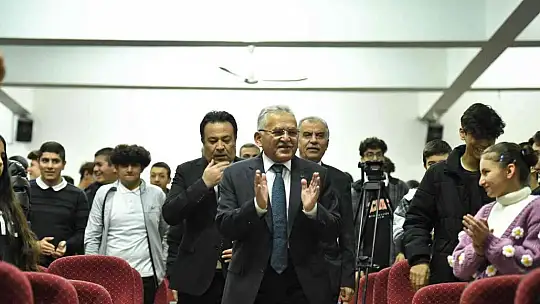 Başkan Büyükkılıç, Kariyer Günleri'ne devam ediyor