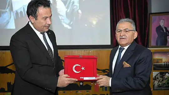 Başkan Büyükkılıç, Kariyer Günleri'ne devam ediyor