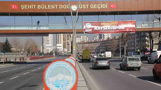 Büyükkılıç, kenti sarı kırmızı ile donattı