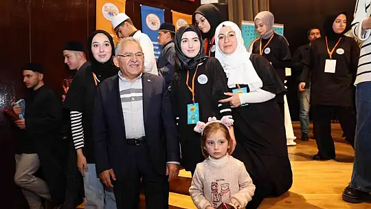 Başkan Büyükkılıç, Kuran-I Kerim'i Güzel Okuma Yarışması'nda gençlerle buluştu