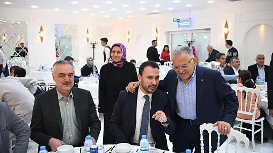 Başkan Büyükkılıç, meclis üyeleri ile iftarda buluştu