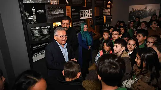 Büyükkılıç, minik öğrencilere Milli Mücadele Müzesi'ni anlattı