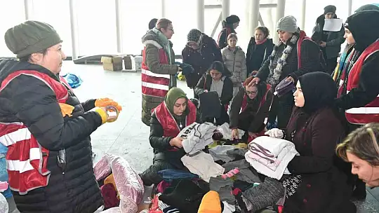 Başkan Büyükkılıç'tan, OSB'de Yardım Toplama Merkezi'ne ziyaret