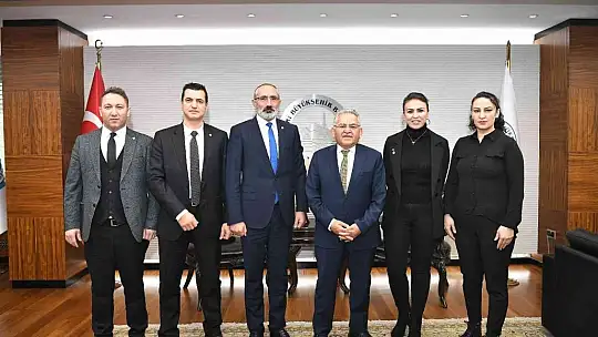 Başkan Büyükkılıç, STK temsilcileri ve muhtarları makamında kabul etti