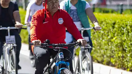 Büyükkılıç'tan Dünya Bisiklet Günü kutlaması