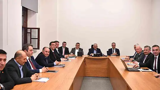 Büyükşehir'de 9 saatlik yatırım toplantısı