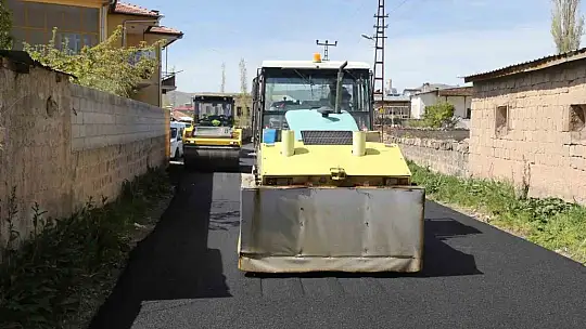 Büyükkılıç'tan Akmescit'e 7 milyon TL'lik asfalt yatırımı