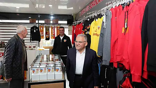 Büyükkılıç'tan Cumhuriyet Meydanı'nda esnaf ziyareti