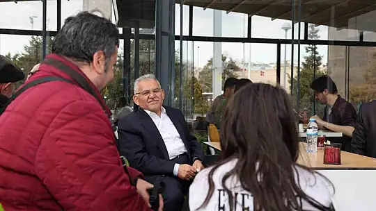 Büyükkılıç'tan Cumhuriyet Meydanı'nda esnaf ziyareti