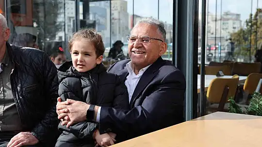 Büyükkılıç'tan Cumhuriyet Meydanı'nda esnaf ziyareti