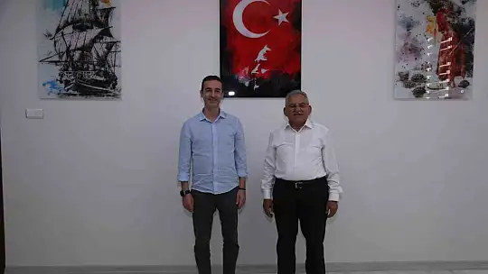 Başkan Büyükkılıç'tan ERÜ Tıp Fakültesi Dekanı Prof. Dr. Kemaloğlu'na Ziyaret