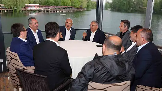 Büyükkılıç deprem bölgesini ziyaret etti