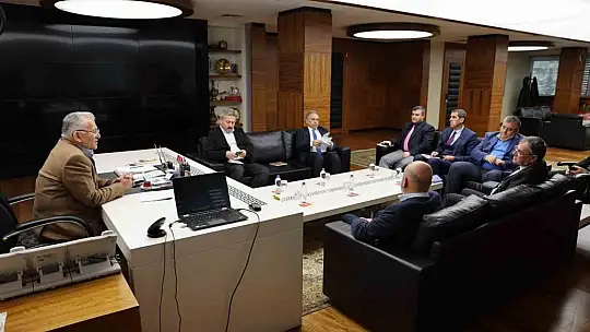 Büyükkılıç'tan ilçe belediye başkanlarıyla 'deprem' toplantısı