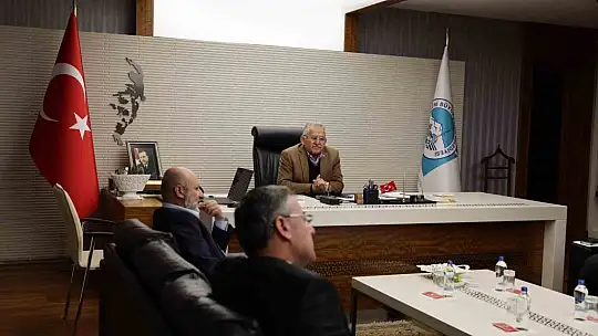 Büyükkılıç'tan ilçe belediye başkanlarıyla 'deprem' toplantısı