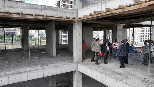 Başkan Büyükkılıç'tan İldem ve Talas Sosyal Yaşam Merkezi Projelerine inceleme