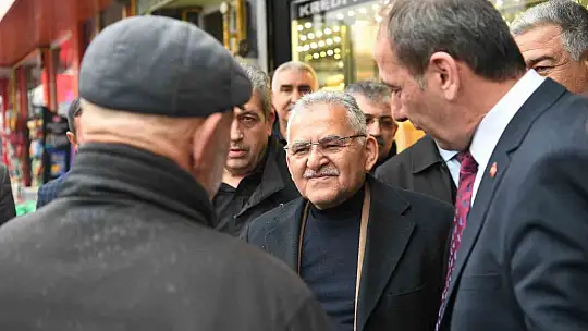 Büyükkılıç, Tomarza'da esnaf ve vatandaşla buluştu