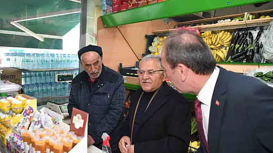 Büyükkılıç, Tomarza'da esnaf ve vatandaşla buluştu