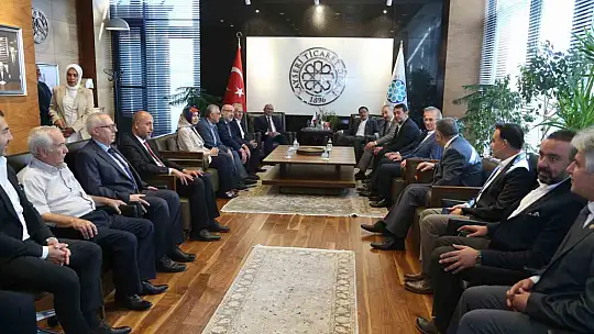 Büyükkılıç ve Vali Çiçek ile TSE-Sektör Buluşmaları'nda bir araya geldi