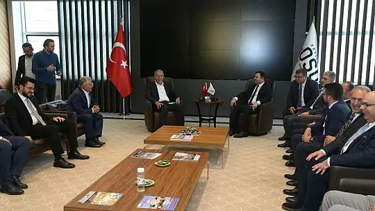 Büyükkılıç ve Bakan Akar Kayseri'nin iş dünyasıyla bir araya geldi