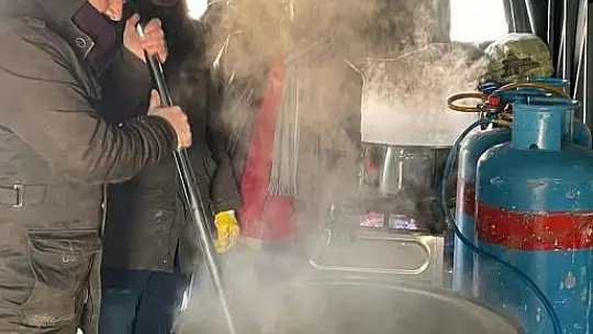 Kocasinan 104 personelle ve 41 araçla deprem bölgesinde