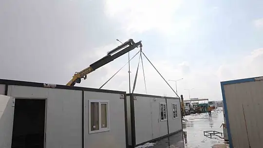 Kocasinan'dan deprem bölgesine mobil mutfak desteği