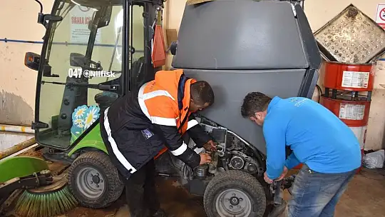 Çolakbayrakdar: Birçok alanda hizmet üretiyor